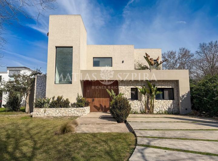 Casa · 185m² · 4 Ambientes