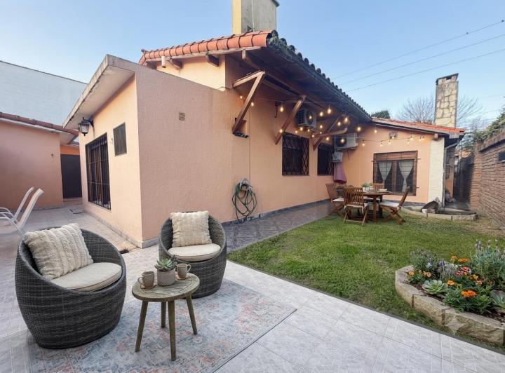 Casa · 229m² · 5 Ambientes · 1 Cochera