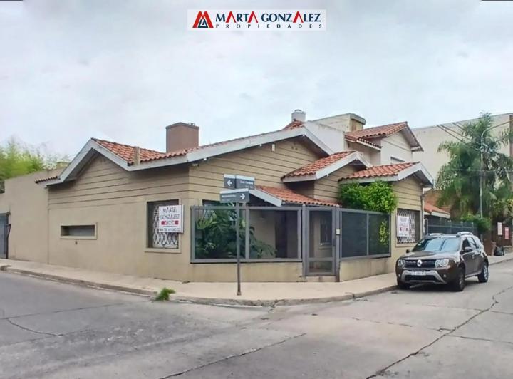 Casa · 184m² · 5 Ambientes · 2 Cocheras