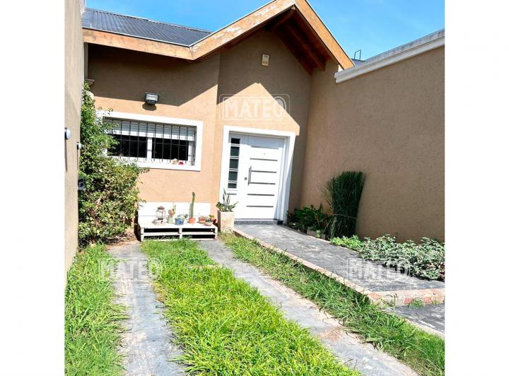 Casa · 1m² · 3 Ambientes · 1 Cochera