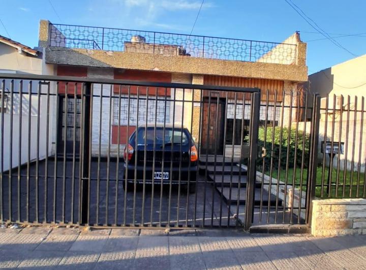 Casa · 168m² · 3 Ambientes · 1 Cochera