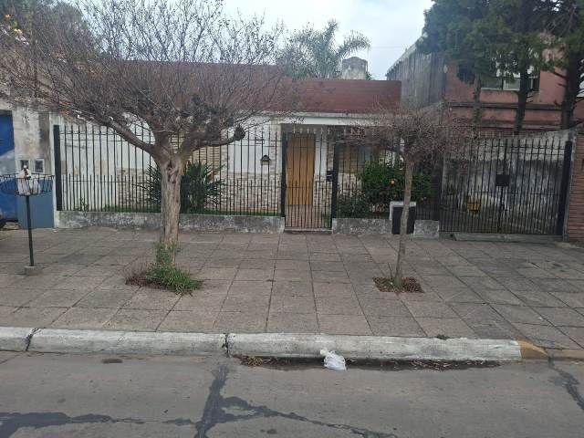 Casa · 80m² · 3 Ambientes · 1 Cochera