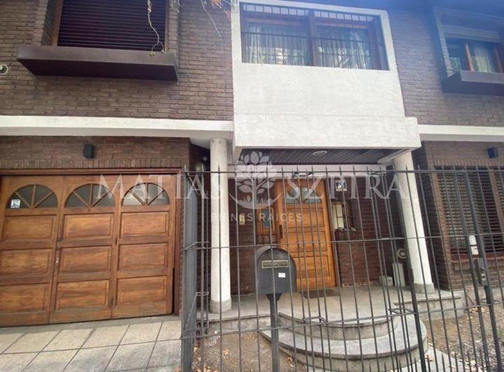 Casa · 303m² · 1 Cochera