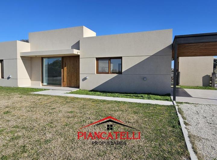 Casa · 154m² · 4 Ambientes · 4 Cocheras
