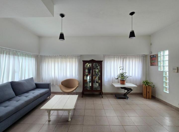 Casa · 176m² · 4 Ambientes · 2 Cocheras
