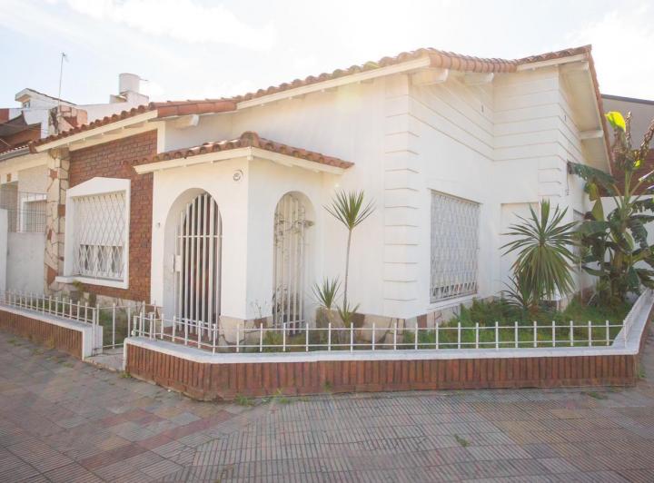 Casa · 97m² · 3 Ambientes · 1 Cochera