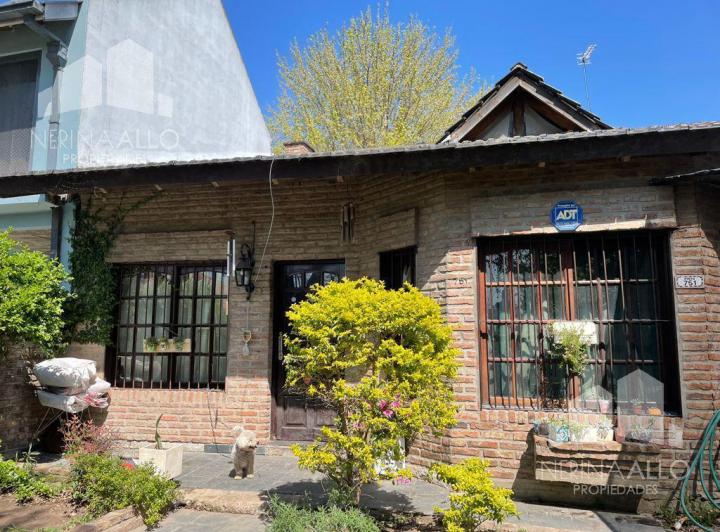 Casa · 154m² · 4 Ambientes · 2 Cocheras