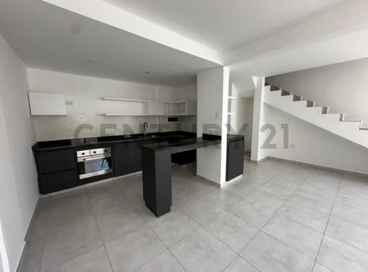 Casa · 90m² · 3 Ambientes · 1 Cochera