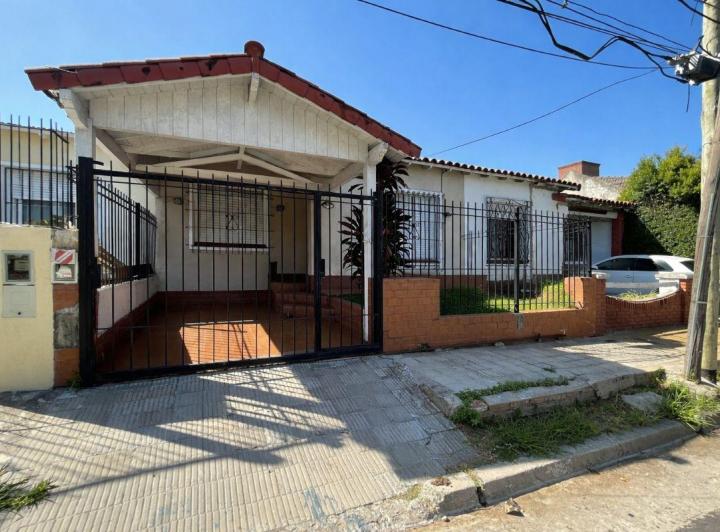 Casa · 90m² · 4 Ambientes · 1 Cochera