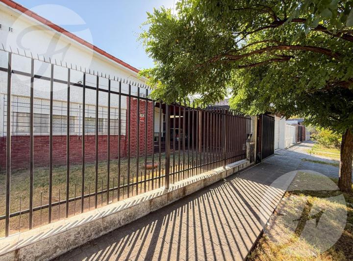 Casa · 100m² · 2 Cocheras