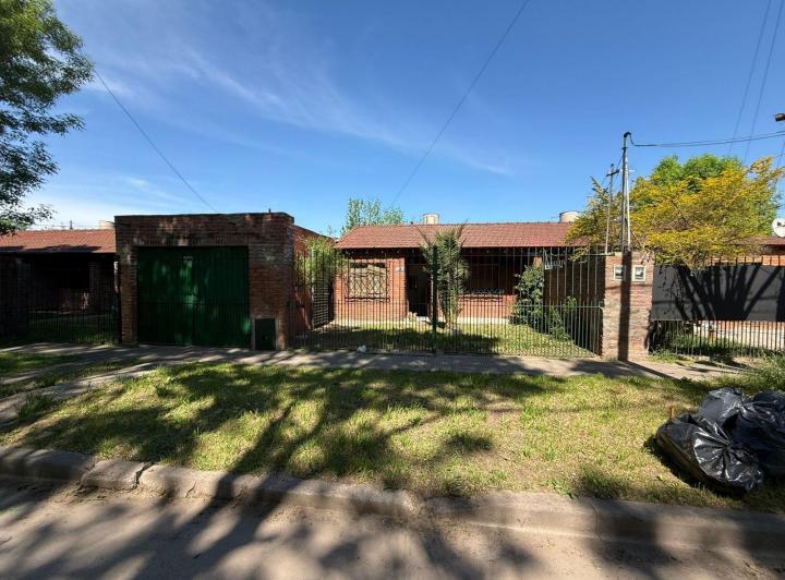 Casa · 74m² · 3 Ambientes · 1 Cochera