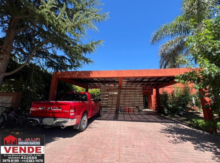 Casa · 240m² · 5 Ambientes