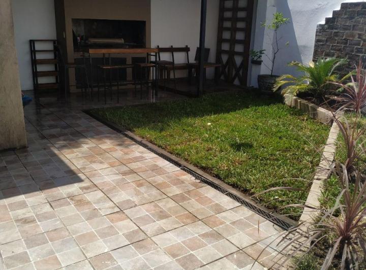 Casa · 140m² · 4 Ambientes · 1 Cochera