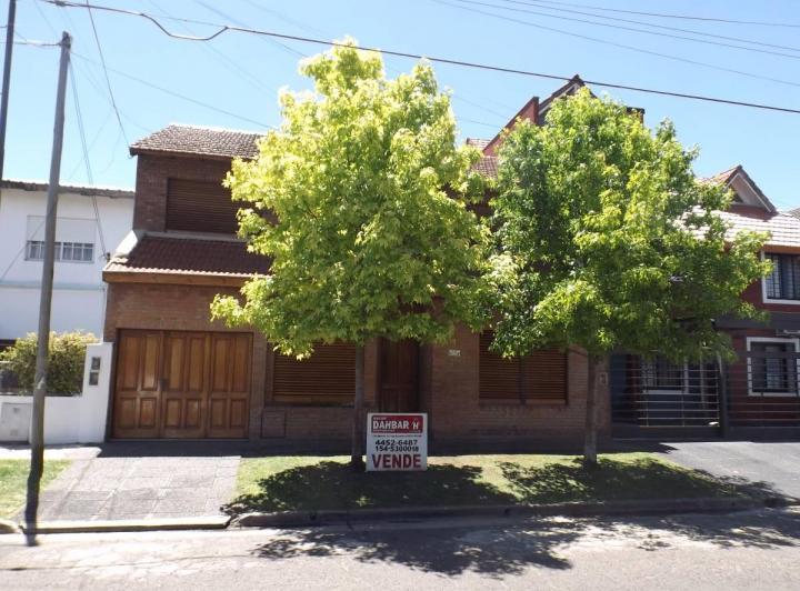 Casa · 192m² · 5 Ambientes · 1 Cochera