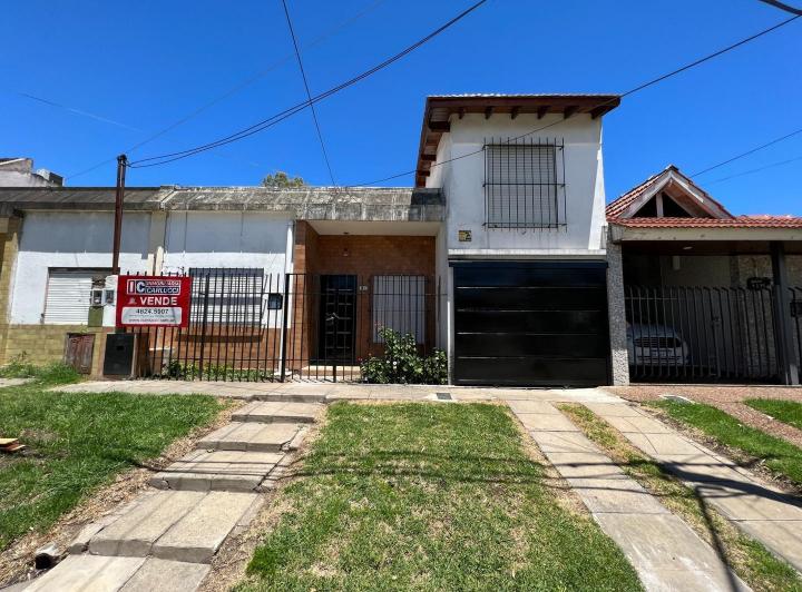 Casa · 150m² · 3 Ambientes · 1 Cochera