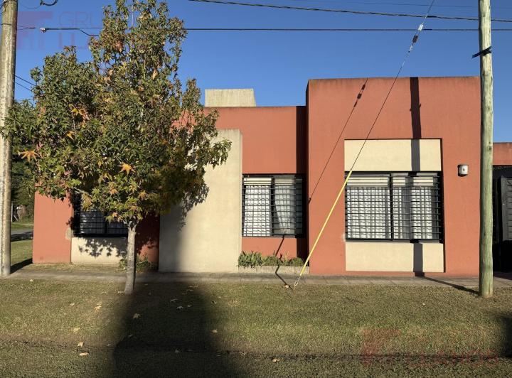 Casa · 85m² · 4 Ambientes · 1 Cochera