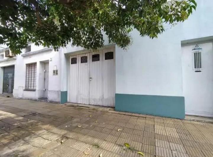 Casa · 160m² · 3 Ambientes · 1 Cochera