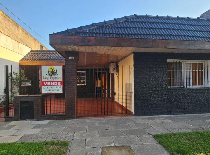 Casa · 175m² · 4 Ambientes · 1 Cochera