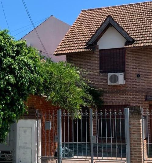 Casa · 75m² · 3 Ambientes · 1 Cochera