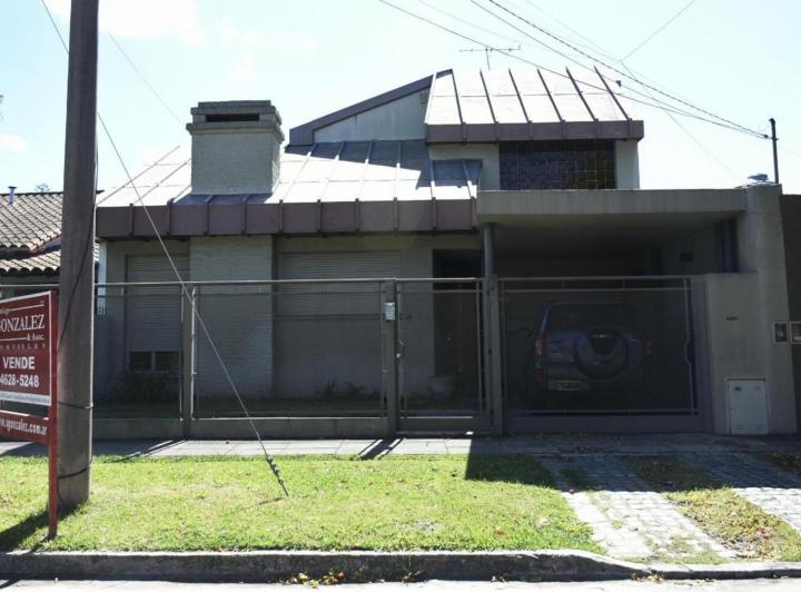 Casa · 205m² · 4 Ambientes · 1 Cochera