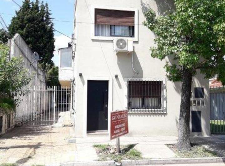 Casa · 40m² · 3 Ambientes · 1 Cochera