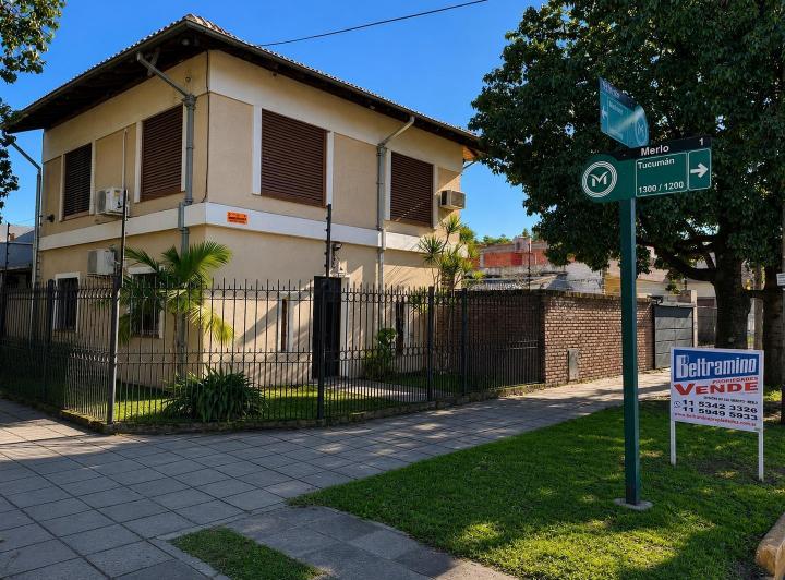 Casa · 150m² · 5 Ambientes · 3 Cocheras