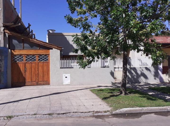 Casa · 100m² · 3 Ambientes · 1 Cochera