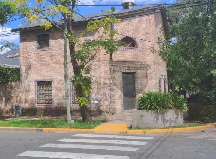 Casa · 150m² · 4 Ambientes · 2 Cocheras