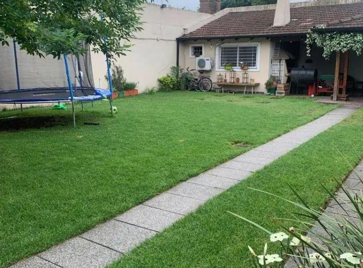 Casa · 160m² · 4 Ambientes · 1 Cochera
