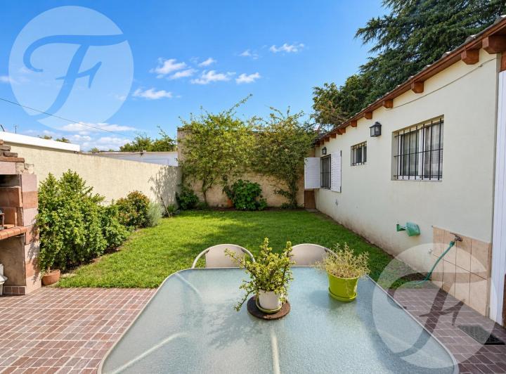 Casa · 107m² · 4 Ambientes · 1 Cochera
