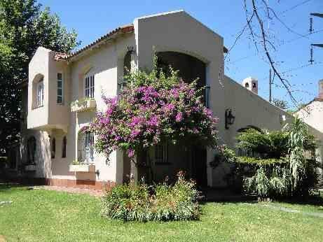 Casa · 180m² · 5 Ambientes · 1 Cochera
