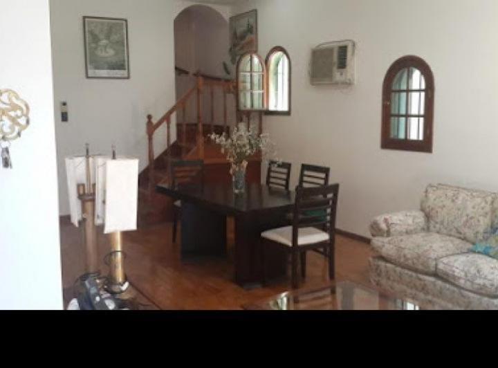 Casa · 290m² · 5 Ambientes · 2 Cocheras