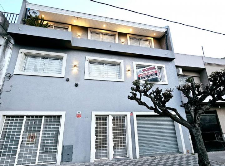 Casa · 460m² · 6 Ambientes · 1 Cochera