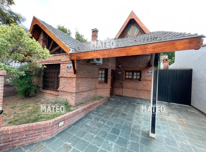 Casa · 1m² · 4 Ambientes · 1 Cochera