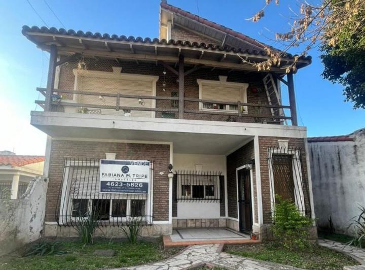 Casa · 140m² · 5 Ambientes · 1 Cochera