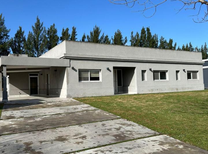 Casa · 160m² · 4 Ambientes · 1 Cochera