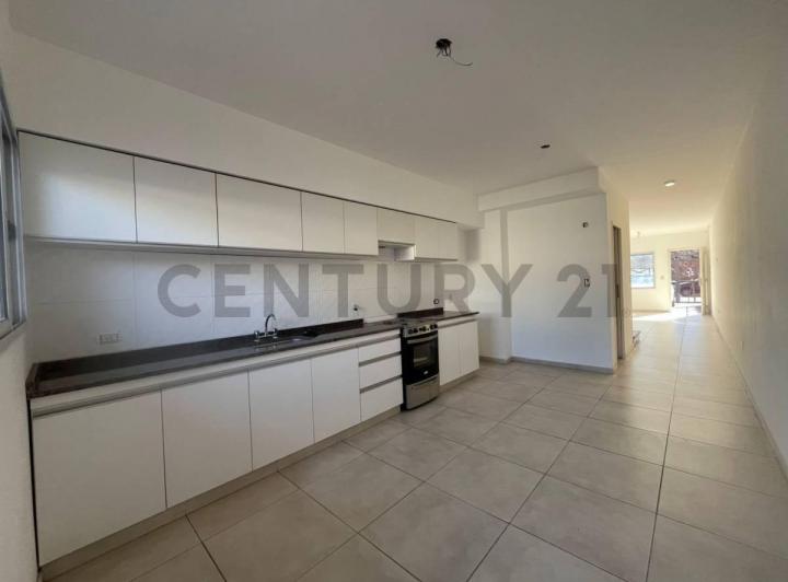 Casa · 98m² · 3 Ambientes · 1 Cochera