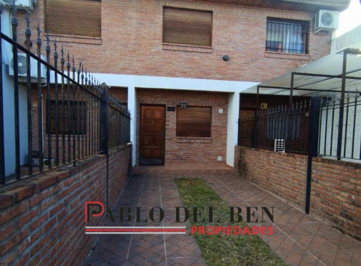 Casa · 129m² · 4 Ambientes · 1 Cochera