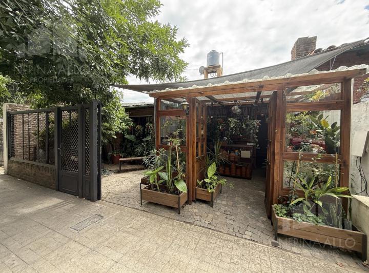 Casa · 185m² · 5 Ambientes · 1 Cochera