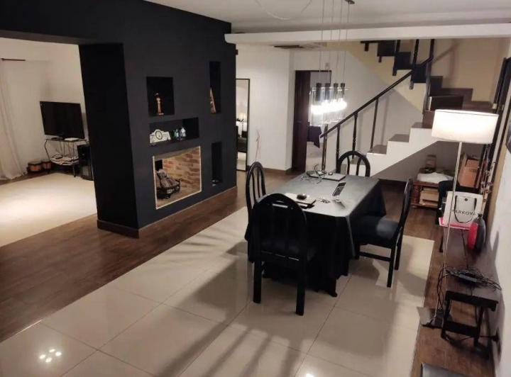 Casa · 180m² · 4 Ambientes · 1 Cochera