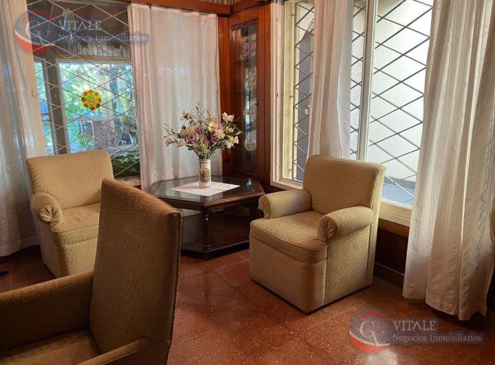 Casa · 250m² · 4 Ambientes · 2 Cocheras