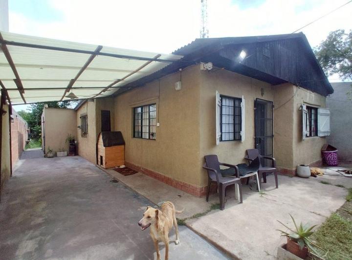 Casa · 80m² · 4 Ambientes · 2 Cocheras