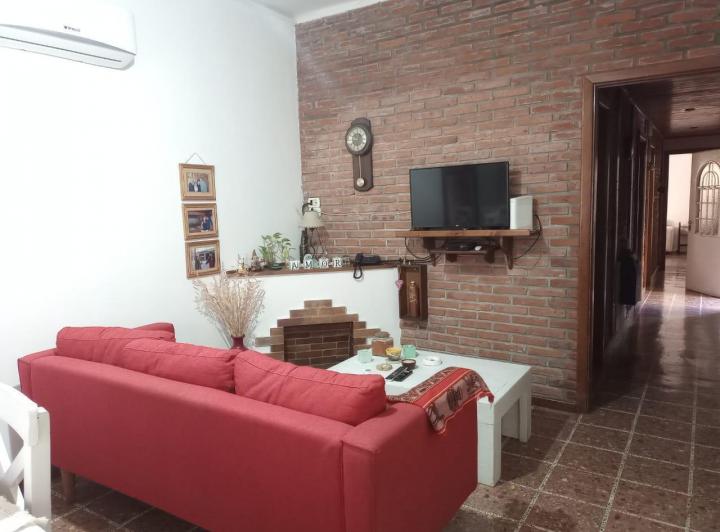 Casa · 130m² · 5 Ambientes