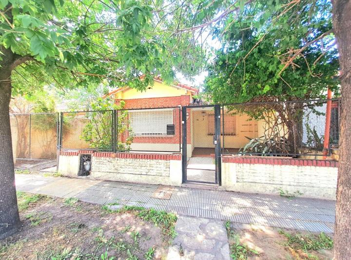 Casa · 85m² · 3 Ambientes · 1 Cochera