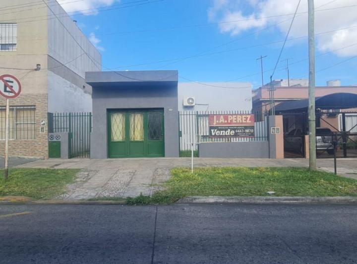 Casa · 110m² · 3 Ambientes · 1 Cochera