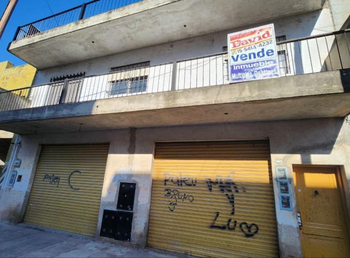 Casa · 160m² · 3 Ambientes · 1 Cochera
