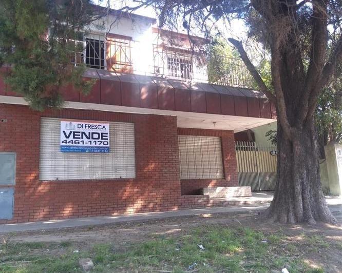 Casa · 132m² · 4 Ambientes · 2 Cocheras