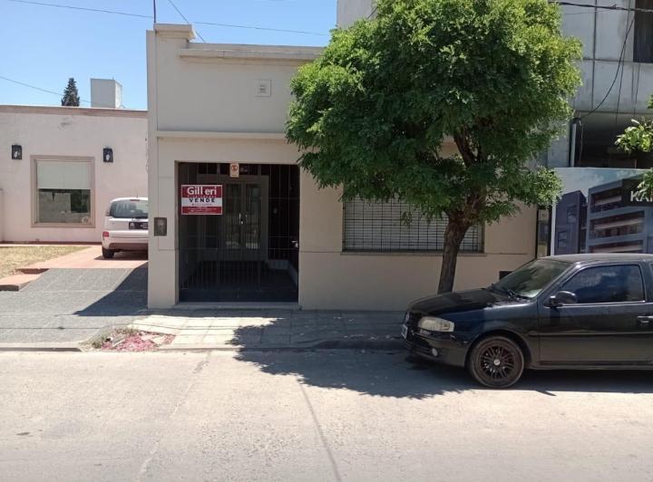 Casa · 160m² · 6 Ambientes · 1 Cochera