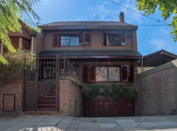 Casa · 247m² · 4 Dormitorios
