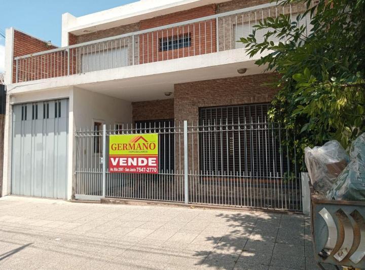 Casa · 150m² · 4 Ambientes · 2 Cocheras